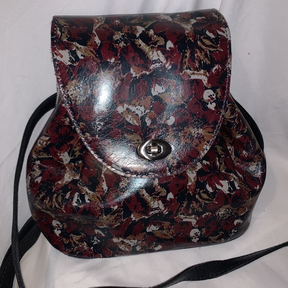 Patricia Nash Handbags - PATRICIA NASH Scarlet Bloom Bellissimi Backpack